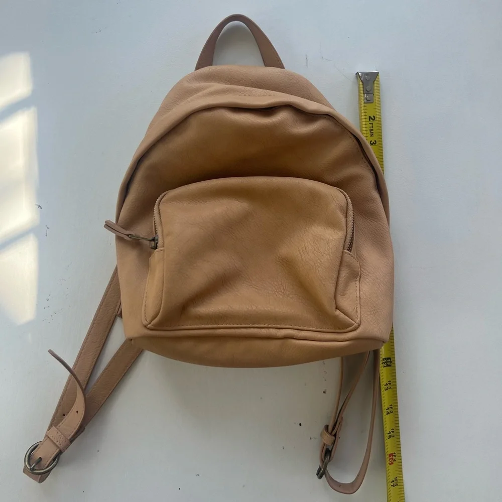 Universal Thread Tan Backpack - Picture 6 of 8
